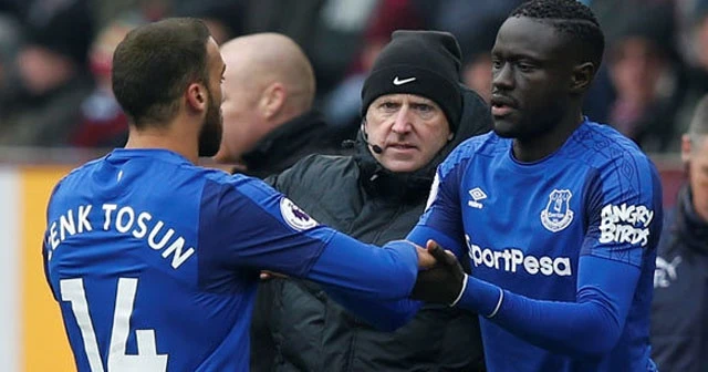 Everton taraftarından Allardyce'a Cenk Tosun tepkisi!