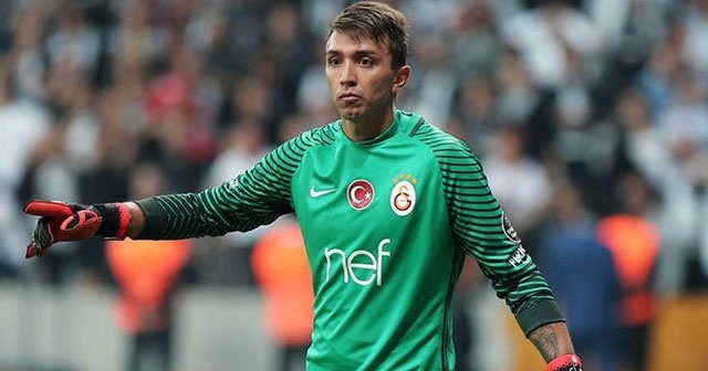 Galatasaray&#039;da Fenerbahçe maçlarının en deneyimlisi Muslera