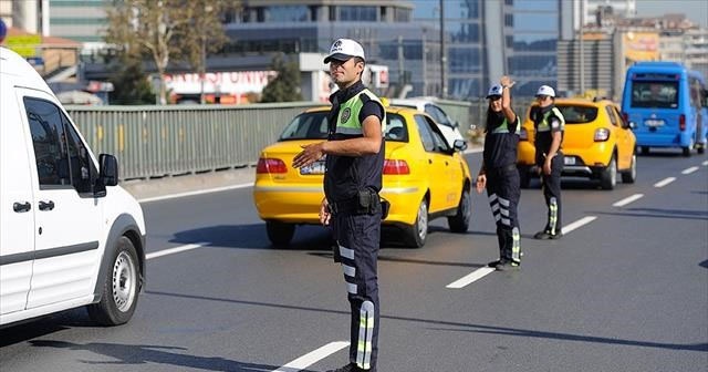 İstanbul&#039;da bazı yollar trafiğe kapatılacak