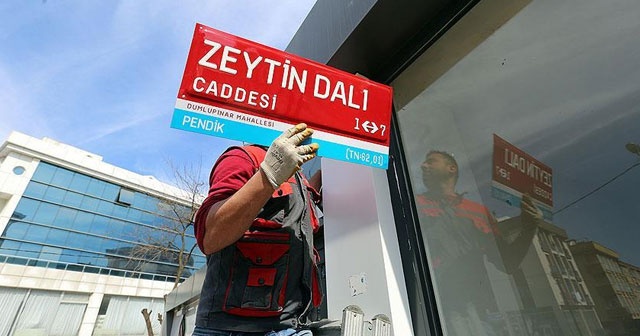 İstanbul&#039;da &#039;Zeytin Dalı Caddesi&#039; tabelası asıldı