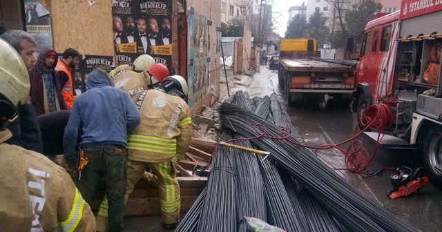 Kadıköy&#039;de inşaatta kaza! Vatandaş demirlerin altında kaldı