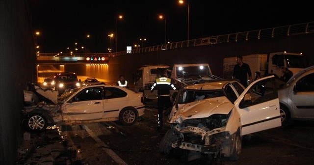 Konya’da zincirleme kaza: 3’ü polis 7 yaralı