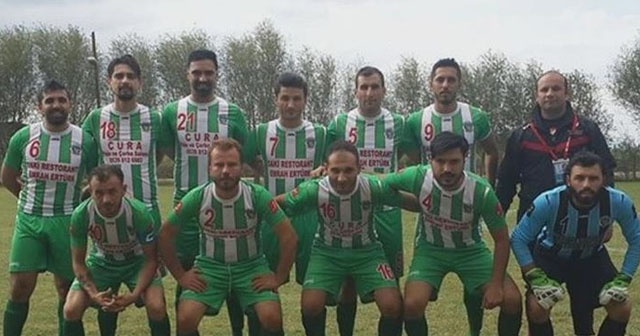 Manisa&#039;da maçta kalp krizi geçiren futbolcu hayatını kaybetti