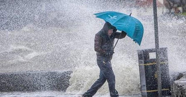 Meteorolojiden 3 il için &#039;Kuvvetli sağanak&#039; uyarısı; tedbir alın