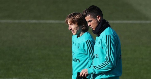 Real Madrid&#039;de Luka Modric depremi!