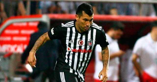 Şenol Güneş'in yeni gözdesi Gary Medel