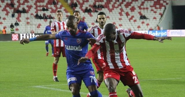 Sivasspor, Karabükspor’u tek golle geçti