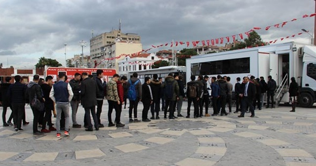 Uzun kuyruk oluşturdular! &#039;Kanım sana feda&#039;