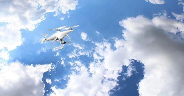 Yeni Zelanda&#039;da drone 278 kişinin hayatını riske attı