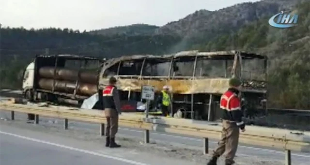 Çorum&#039;daki korkunç kazada ölü sayısı 13&#039;e yükseldi!