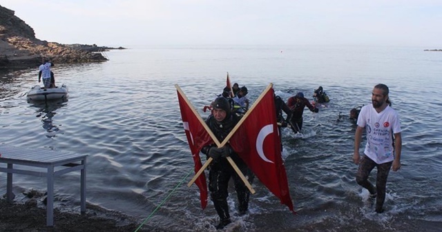 &#039;Akvaryum adam&#039; su altından rekorla çıktı