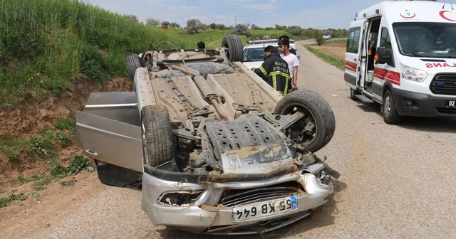 Adıyaman'da araba takla attı, 5 kişi yaralandı