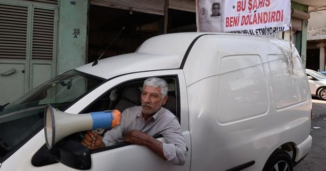 Alacaklısını tüm şehre böyle rezil etti