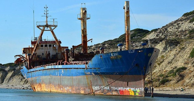 Bozcaada&#039;nın &#039;davetsiz misafiri&#039; sökülerek kaldırılacak