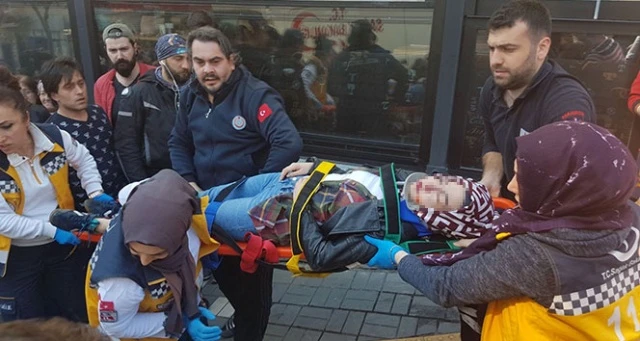 Freni patlayan kamyonet sonu oldu