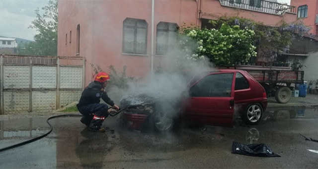 İznik&#039;te LPG&#039;li araç yandı