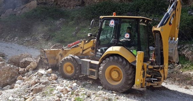 Kapalı olan yolu böyle açtılar! Her yerde aranıyor