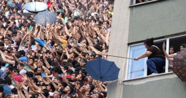 Manisa'da mesir macunu izdihamı! Tam 6 ton saçıldı