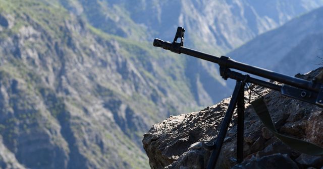 Tunceli&#039;de çatışma çıktı, 2 kadın terörist öldürüldü