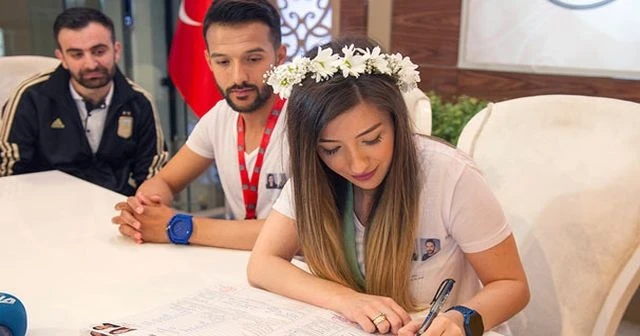 Yok böyle bir nikah töreni! Davetiyeye bakın ne yazdılar