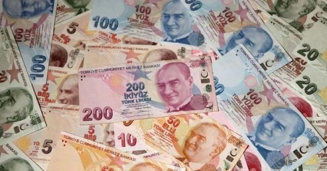 Azez'de Türkiye'ye destek için TL'ye geçme kampanyası
