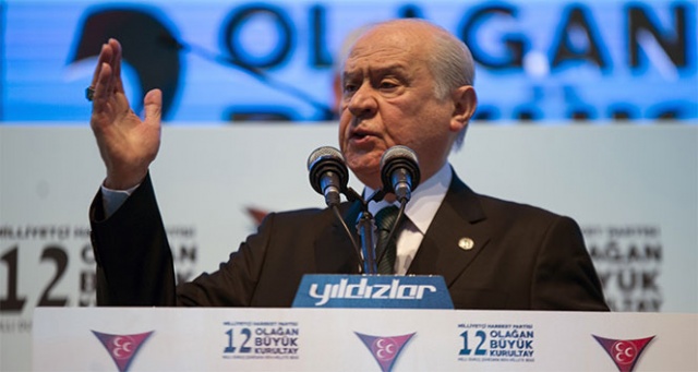 Bahçeli 13 isme çizik attı