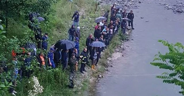 Balık tutarken suya düşüp öldü