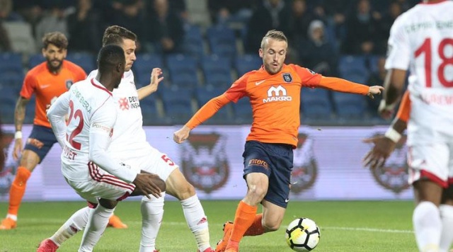 Başakşehir Sivasspor&#039;la 1-1 berabere kaldı