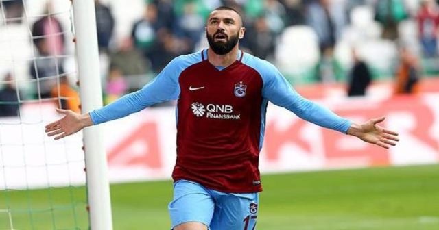 Burak Yılmaz&#039;ın Medipol Başakşehir&#039;le anlaştığı iddia edildi