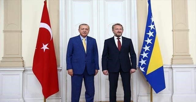 Erdoğan İzetbegoviç’le görüştü