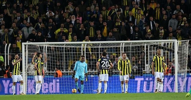 Fenerbahçe şampiyonluğu iç sahada kaybetti