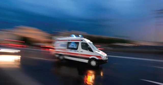 Hafriyat kamyonu ile minibüs çarpıştı, çok sayıda yaralı var
