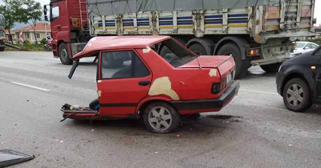 İkiye bölünen araçtan sağ çıktı