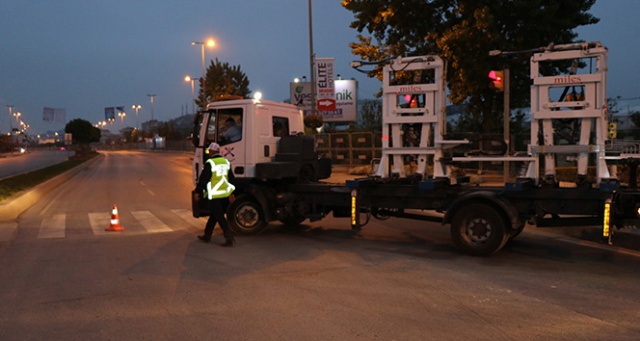 İstanbul&#039;da bazı yollar trafiğe kapatıldı