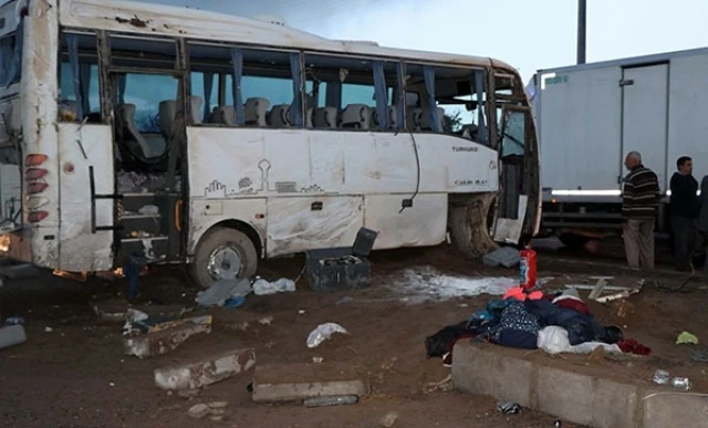 Öğrenci taşıyan tur otobüsü devrildi: 9 yaralı