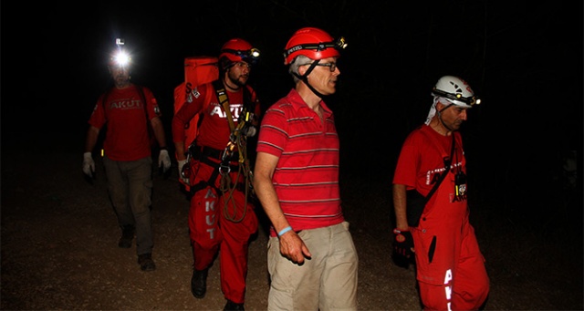 Ölüdeniz&#039;de kaybolan turisti AKUT buldu