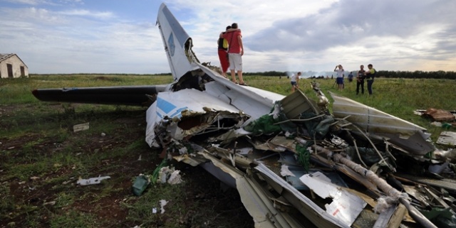 Rusya’da uçak düştü
