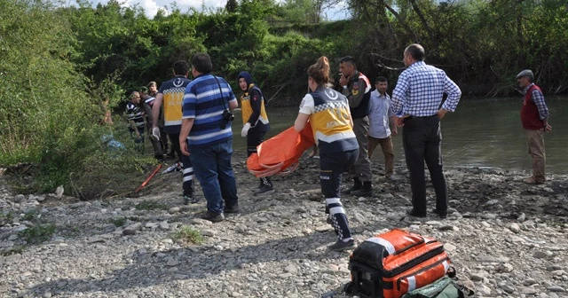 Sinop'ta ırmağa giren 2 kardeş boğuldu