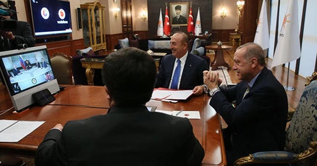 Sürpriz görüşme... İmzalar atıldı