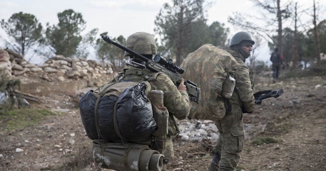 Türkiye ile ABD anlaştı... YPG bir ay içinde Münbiç&#039;ten çıkacak