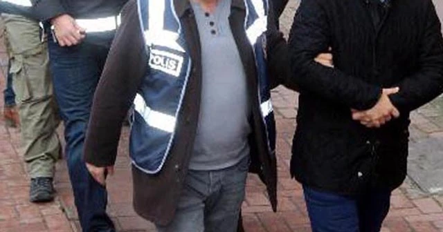 13 asker gözaltına alındı
