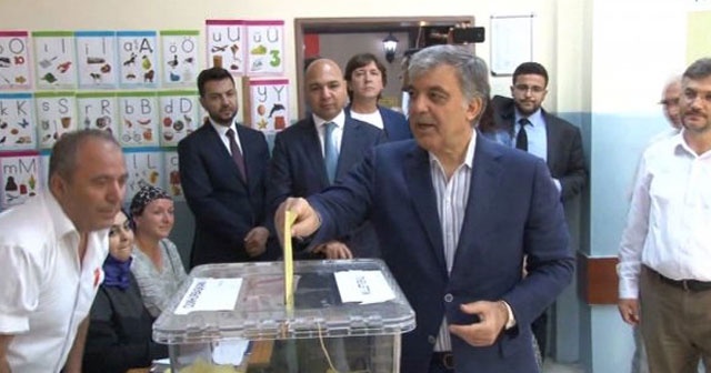 Abdullah Gül oyunu kullandı