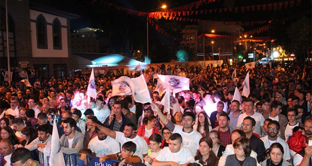 Afyon Belediyespor Basketbol takımı şampiyonluğu kutladı