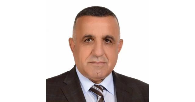 Ahmet Akay kimdir?