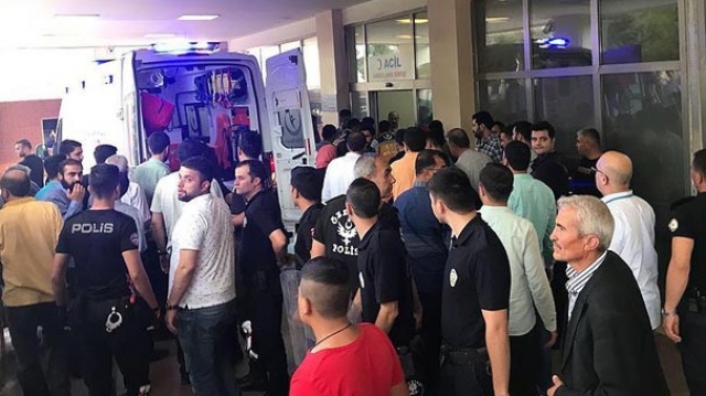 Suruç&#039;ta AK Partililere silahlı saldırı: 3 ölü, 9 yaralı