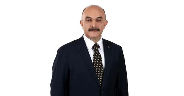 Ayhan Oğan kimdir?