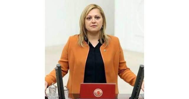 Burcu Köksal kimdir?