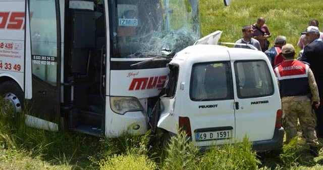 Çok feci kaza! Ölü ve yaralılar var...