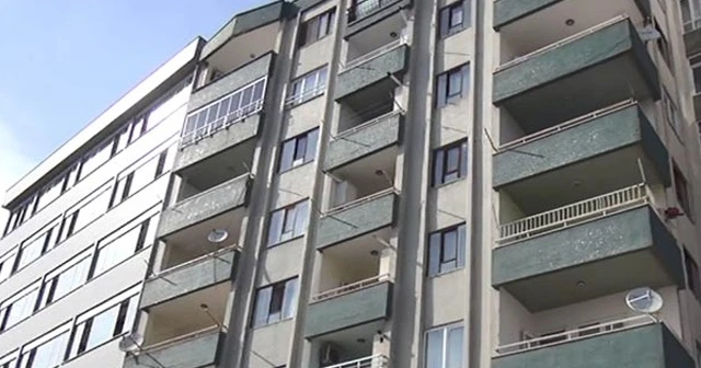 Dairenin balkonuna çıkıp yardım istedi! 18 yaşından küçük kız...
