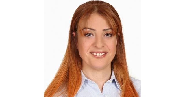 Elmas Gırağos kimdir?